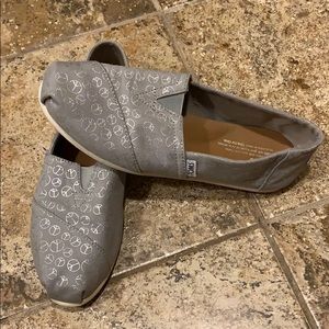 Toms Shoe with Peace Signs